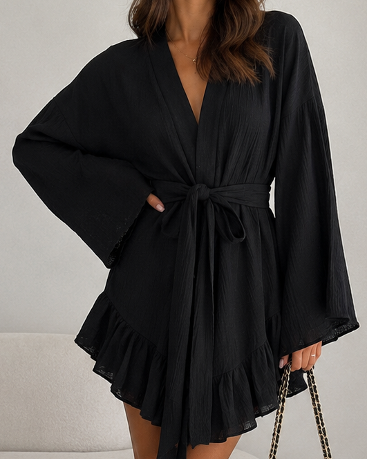 Kurzes Langarmkleid