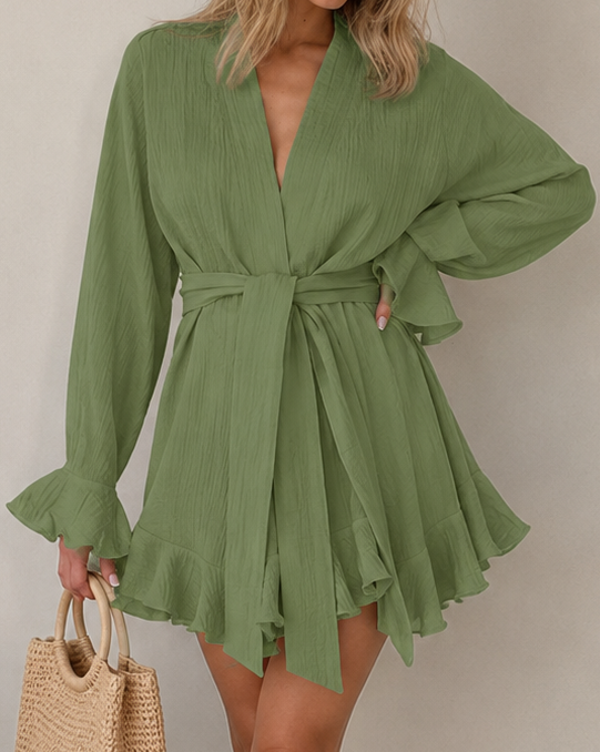 Kurzes Langarmkleid